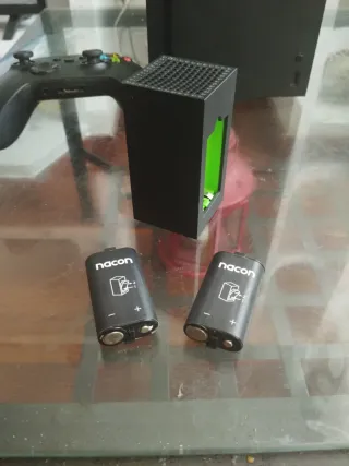 Xbox Series X + Mando y Baterías recargables