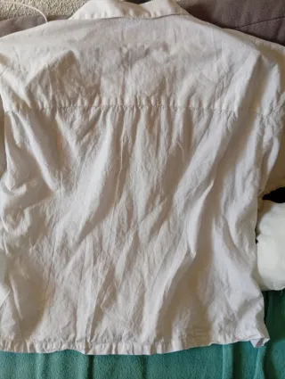 Camisa Pull&Bear Blanca Talla XL y camiseta negra