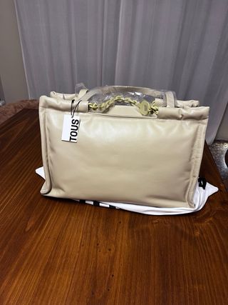 Bolso Tous color crema.