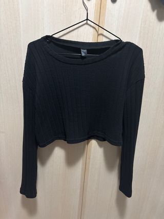 Top corto negro