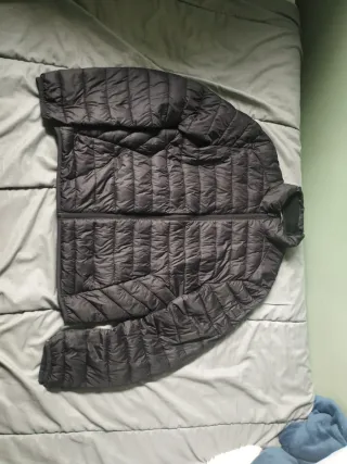 Chaqueta acolchada gris ligera