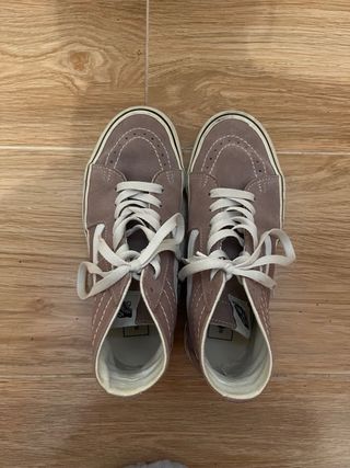 Zapatillas Vans caña alta moradas