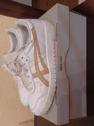 Zapatillas Asics Mujer Blancas y Beige