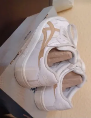 Zapatillas Asics Mujer Blancas y Beige