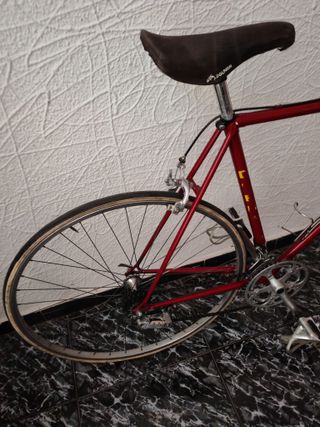 Bicicleta de carretera Derbi Rabasa Roja