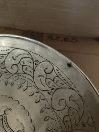 Set 2 piatti metallo decorati