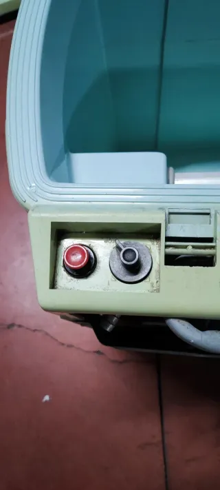 Nevera de camping azul y verde. 40litros.