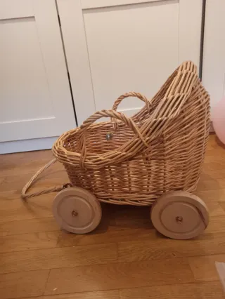 Cuna/Carro mimbre y madera