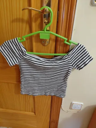 Chaqueta efecto piel estampado serpiente Lefties M