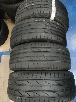 235/55R17 99V Bridgestone