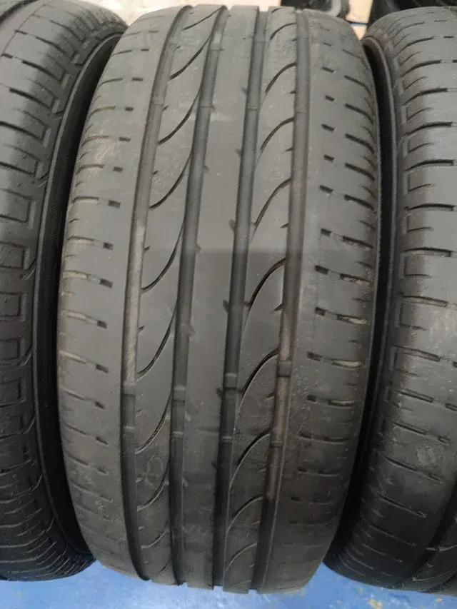 235/55R17 99V Bridgestone