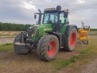 Fendt 718 Vario Tractor