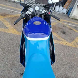 Estas buscando una RG500 ?