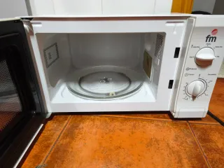 Microondas FM Blanco