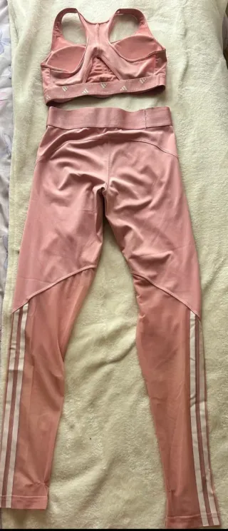 Mallas y Top deportivo Adidas rosas