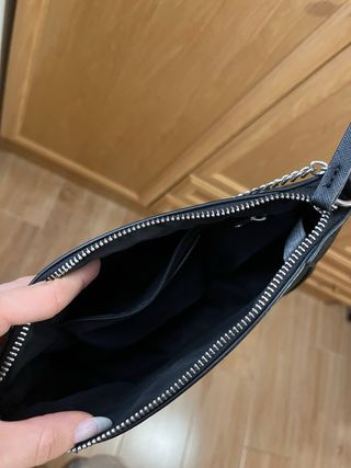 Bolso negro cadena