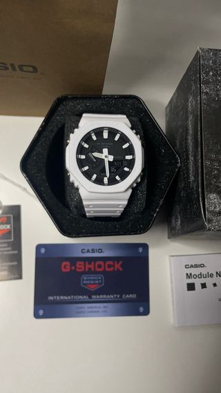 Casio G-Shock Blanco y Negro