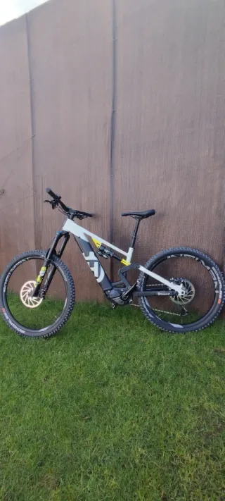 Bicicleta Eléctrica Husqvarna HC4 Enduro.