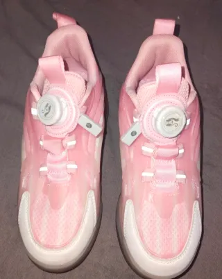 Zapatillas Fansu con Ruedas y Luces LED Talla 35