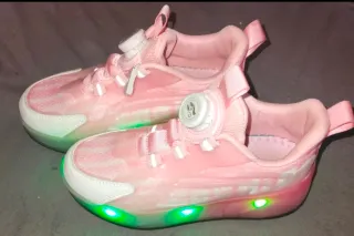 Zapatillas Fansu con Ruedas y Luces LED Talla 35