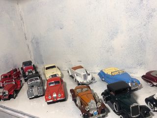 Colección de coches clásicos a escala