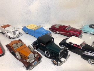 Colección de coches clásicos a escala