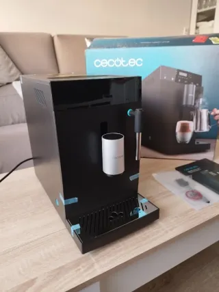 Cafetera superautomática Cecotec Cremmaet Compact