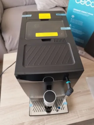 Cafetera superautomática Cecotec Cremmaet Compact