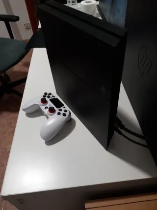 Consola Sony Playstation 4 Negra