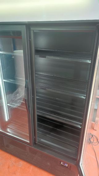 Armario Expositor Refrigerado 2 Puertas 2MANO