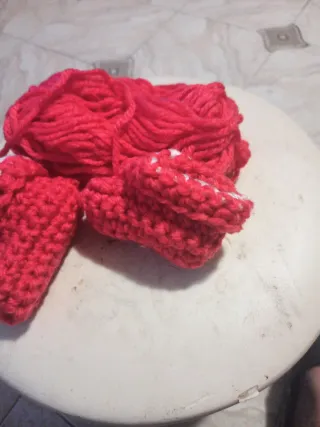 Scarpette neonata uncinetto rosse