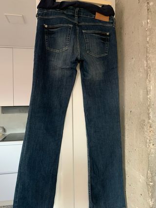 Vaqueros premamá azules