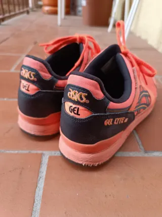 Asics Gel Lyte III Naranja y Negro