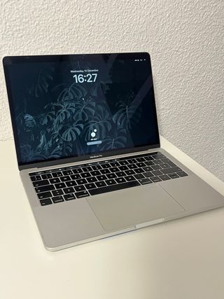 MacBook Pro 13 2019 con Touch Bar