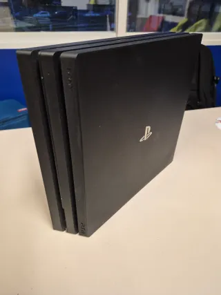 Ps4 Pro 1TB con dos mandos + juegos