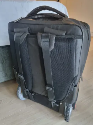 Mochila de viaje con ruedas convertible