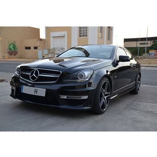 Parrilla frontal Mercedes Clase C W204 tipo C63 AM