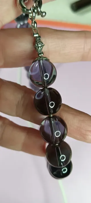 Collana con perle viola fumé