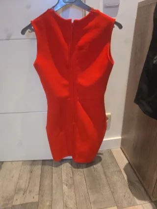 Vestido rojo con pedrería