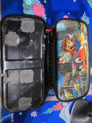 Funda Nintendo Switch Roja y Negra