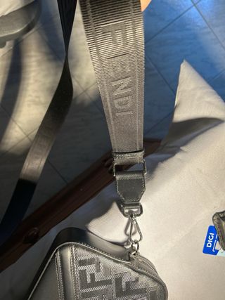 Bolso Fendi Camera Case Negro Piel