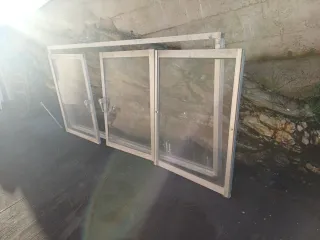 Ventanal de aluminio con 3 hojas