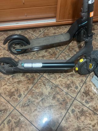 Batería Cecotec y patinete para piezas