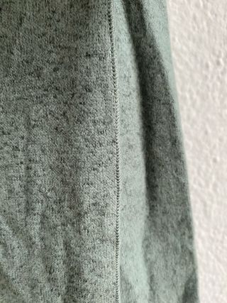 Chaqueta cárdigan verde asimétrica