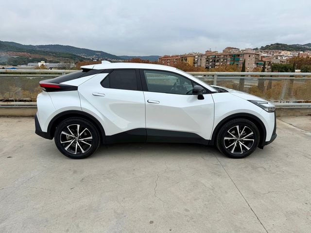 Toyota C-HR 2025