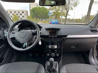 Opel Astra 2008