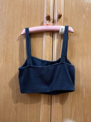 Crop top de tirantes azul marino con textura