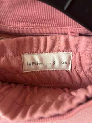 Chándal completo Lefties color rosa en buen estado