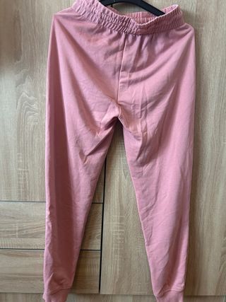 Chándal completo Lefties color rosa en buen estado