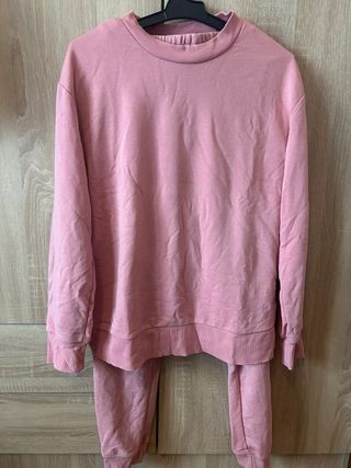 Chándal completo Lefties color rosa en buen estado